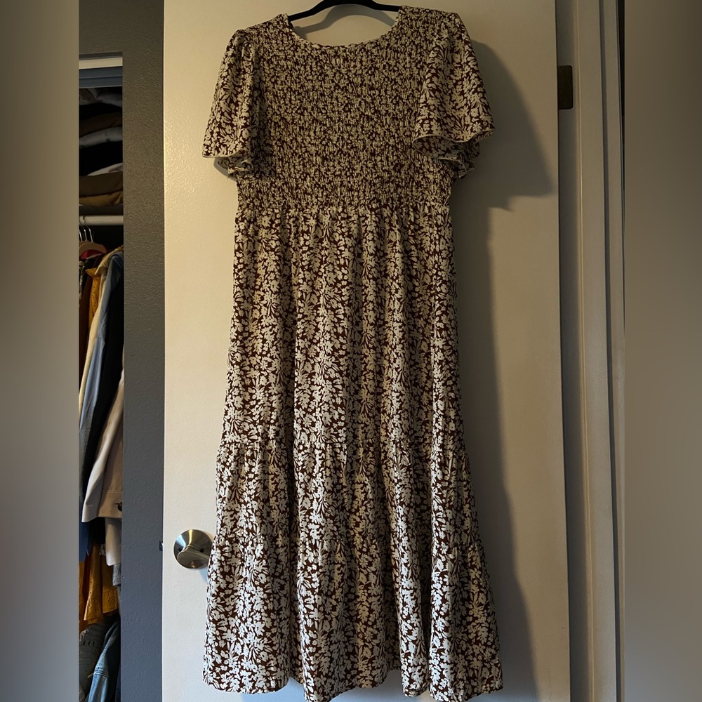 Brown flower reached dress